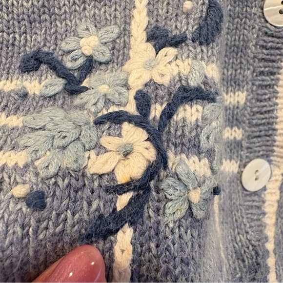 Vintage Christopher & Banks Blue Flower Sweater Vest - Size Medium - Picture 6 of 7